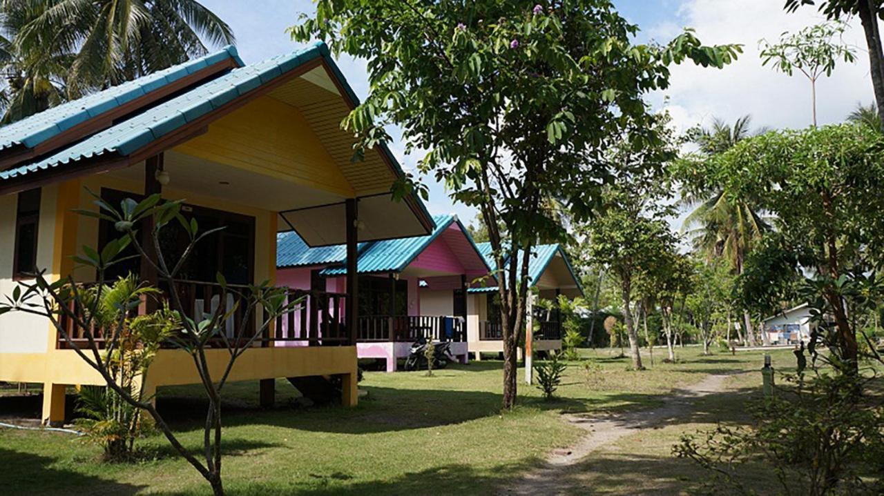 Siraya Beachfront Resort Ko Pha Ngan Exterior foto